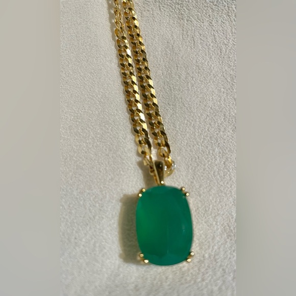 Vintage jade necklace in gold sterling silver